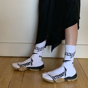 vetements sock runner